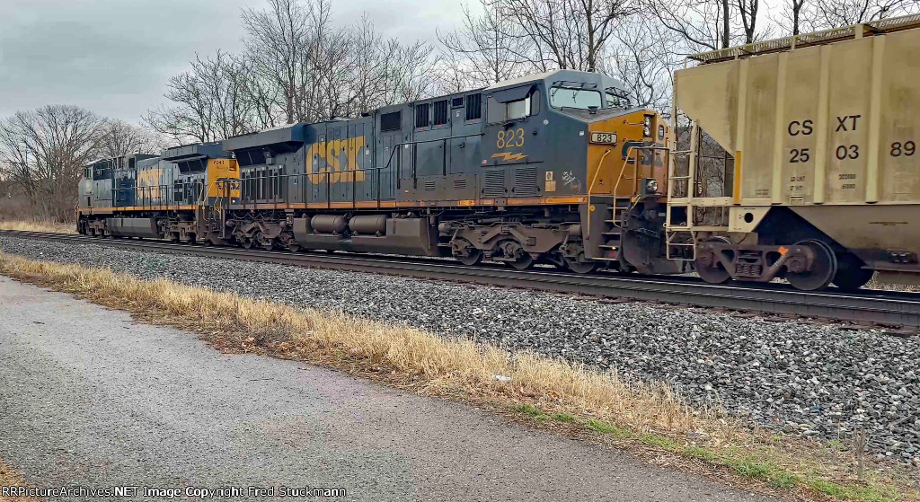 CSX 823